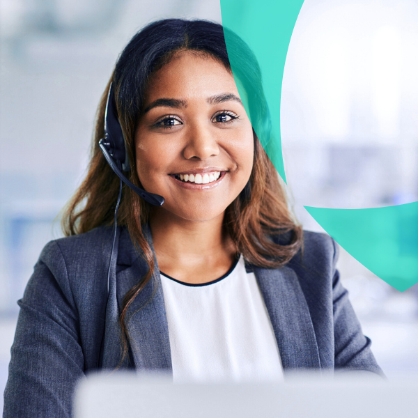 Van Ameyde claims specialist providing customer support via headset in a modern office.