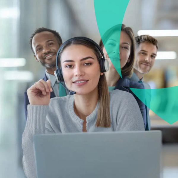 Il team di assistenza clienti Van Ameyde fornisce assistenza digitale per la gestione dei sinistri e un servizio esperto